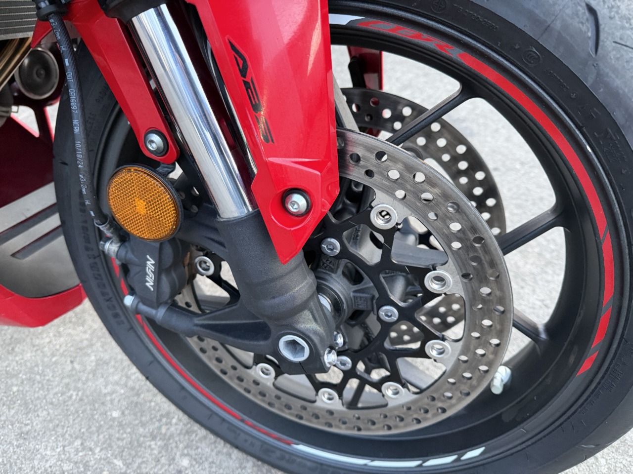 2025 Honda CBR650R E-CLUTCH